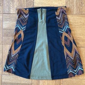 Multi-fabric mini skirt, cotton knit, interesting pocket, front zipper, S